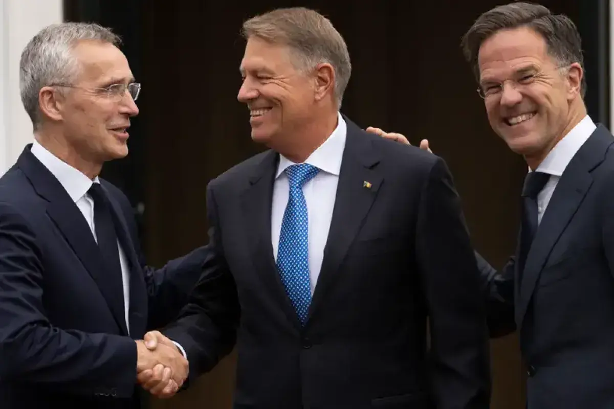 Jens Stoltenberg, Klaus Iohannis y Mark Rutte