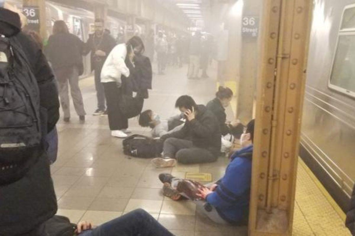 ataque en anden del metro de NY