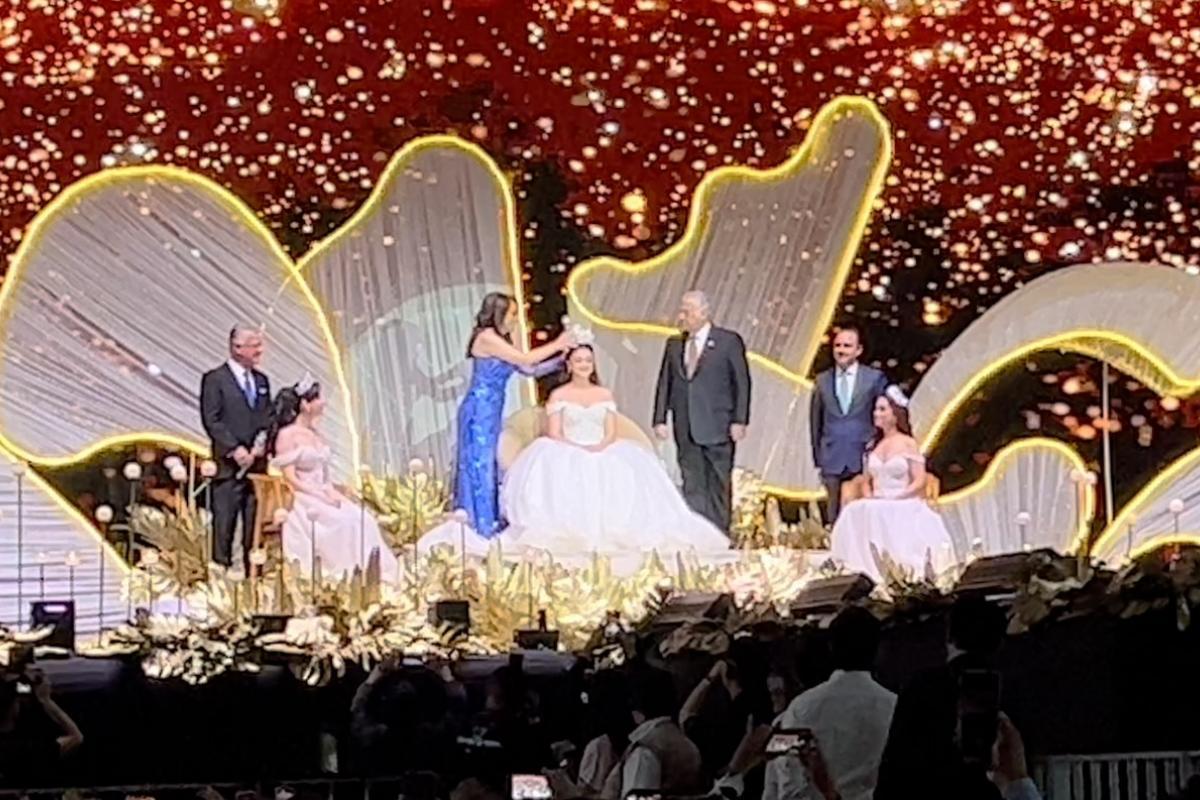 Rita Hidalgo es coronada como Reina de la Feria Nacional de San Marcos 2024