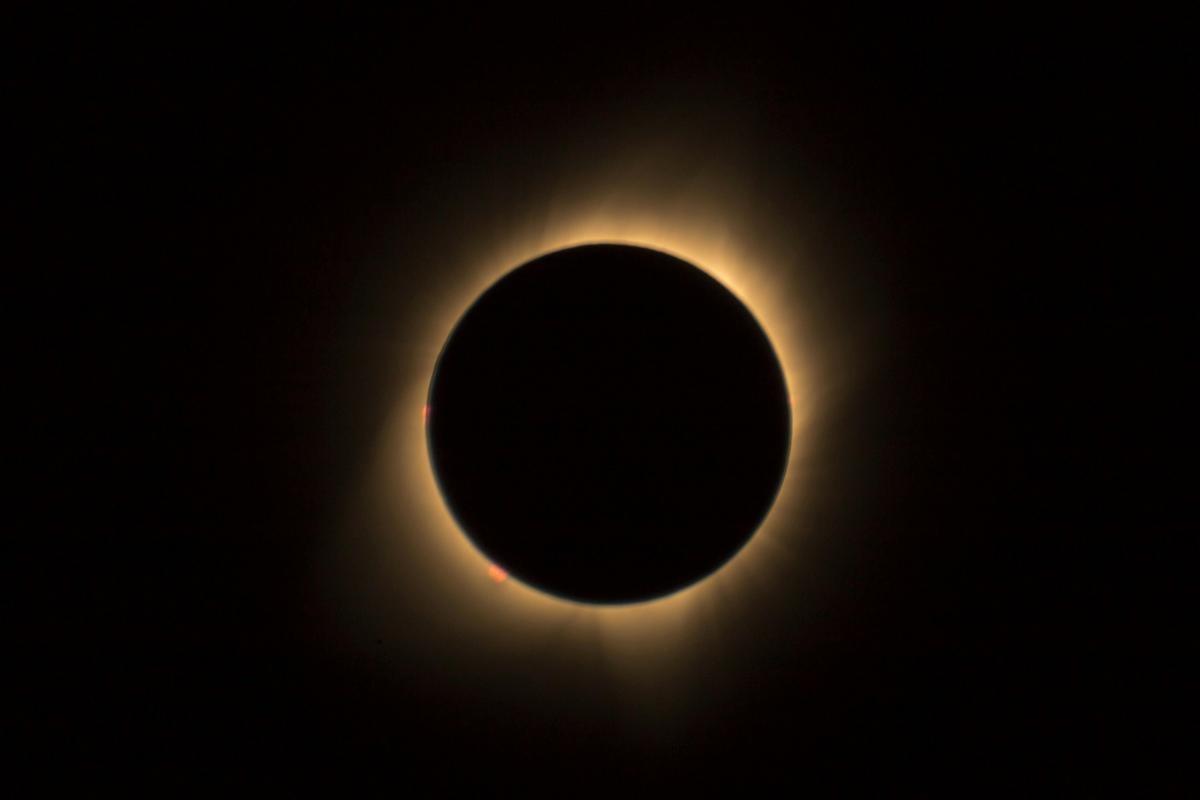 El mundo ya aprecia el Eclipse Solar, tras 33 años de espera